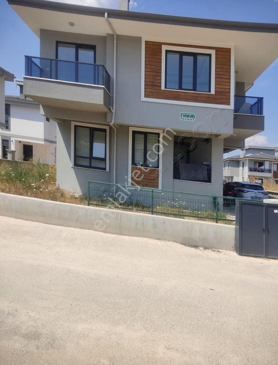 Muğla Menteşe Yeniköy'de Satılık Geniş 2+1 Daire