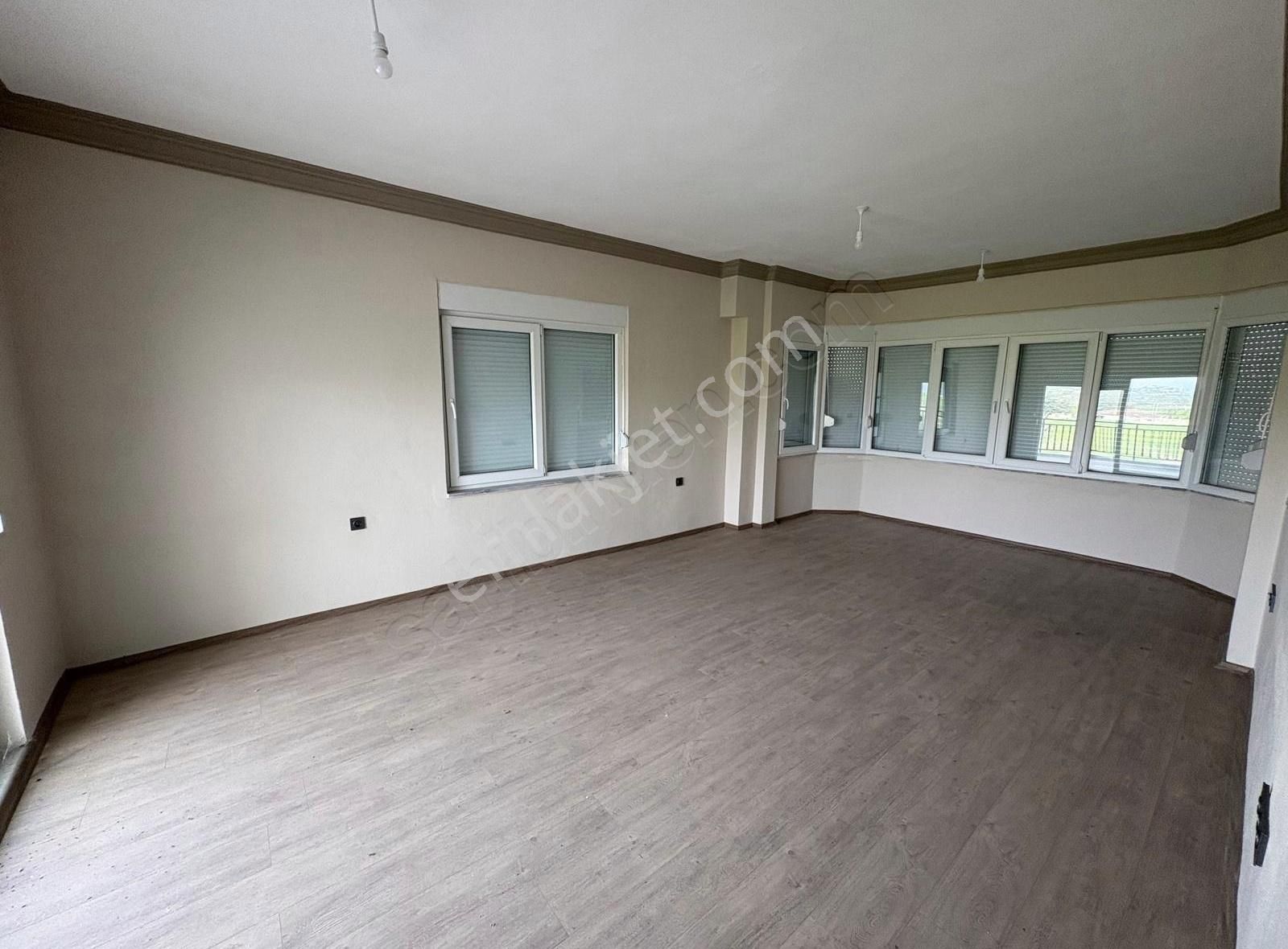 Bağdemağcı Mahallesinde Yazlık Villa - Görsel 2