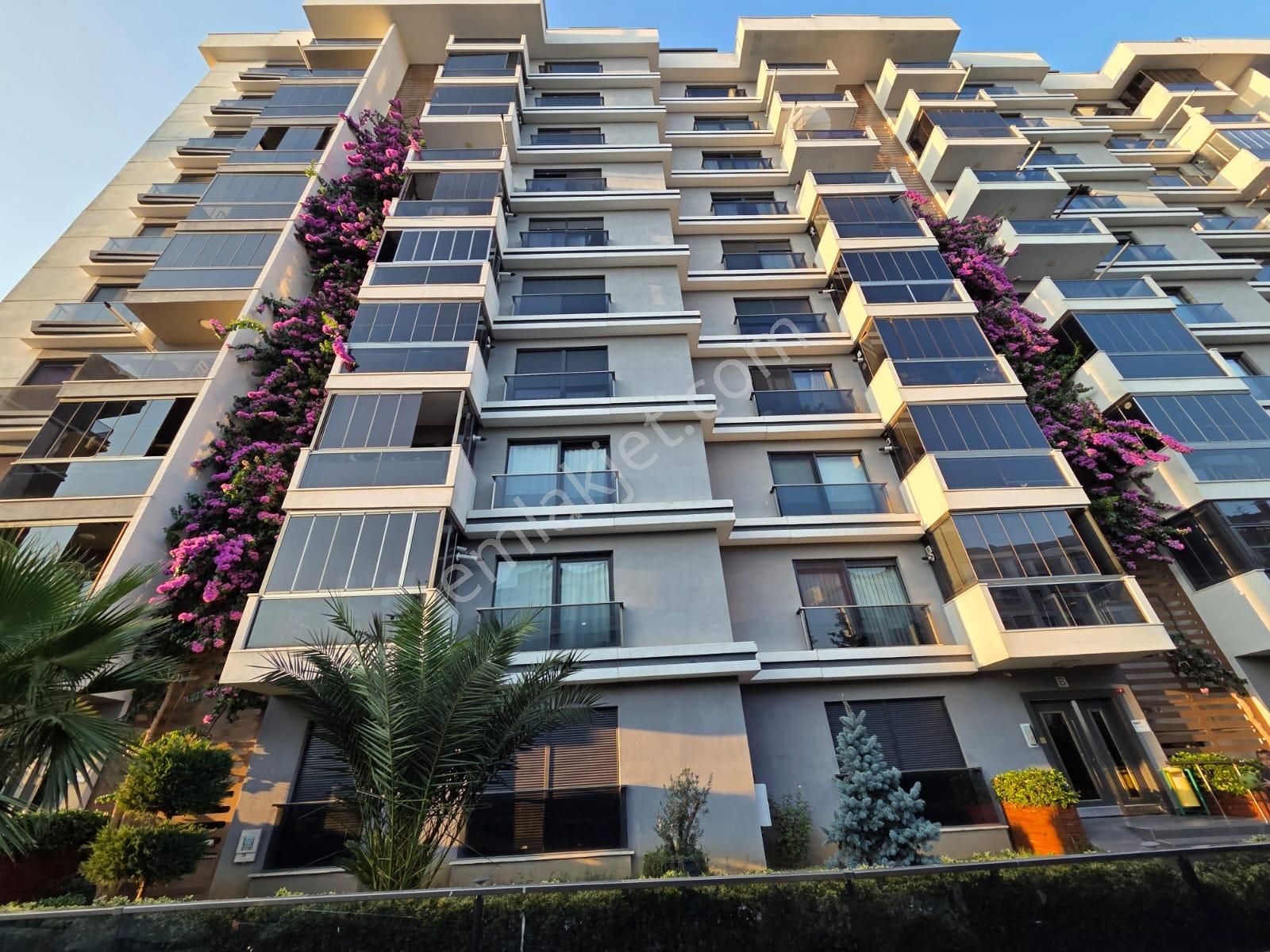 Maltepe Esenkentte Modern Ve Geniş 3+1 Kiralık Daire Net 90m2