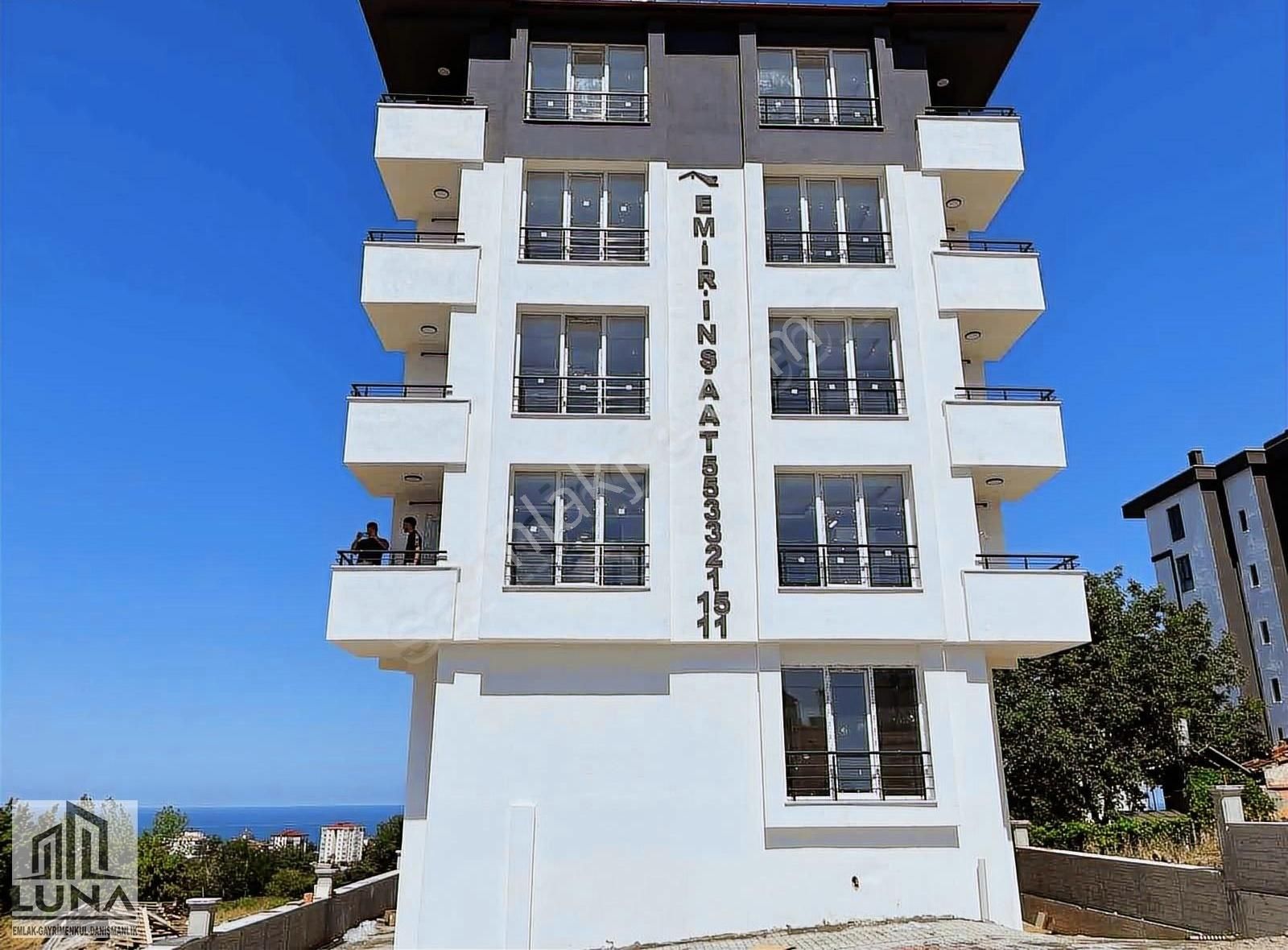 Luna'dan Deniz Ve Doğa Manzaralı Satılık 1+1 Daire