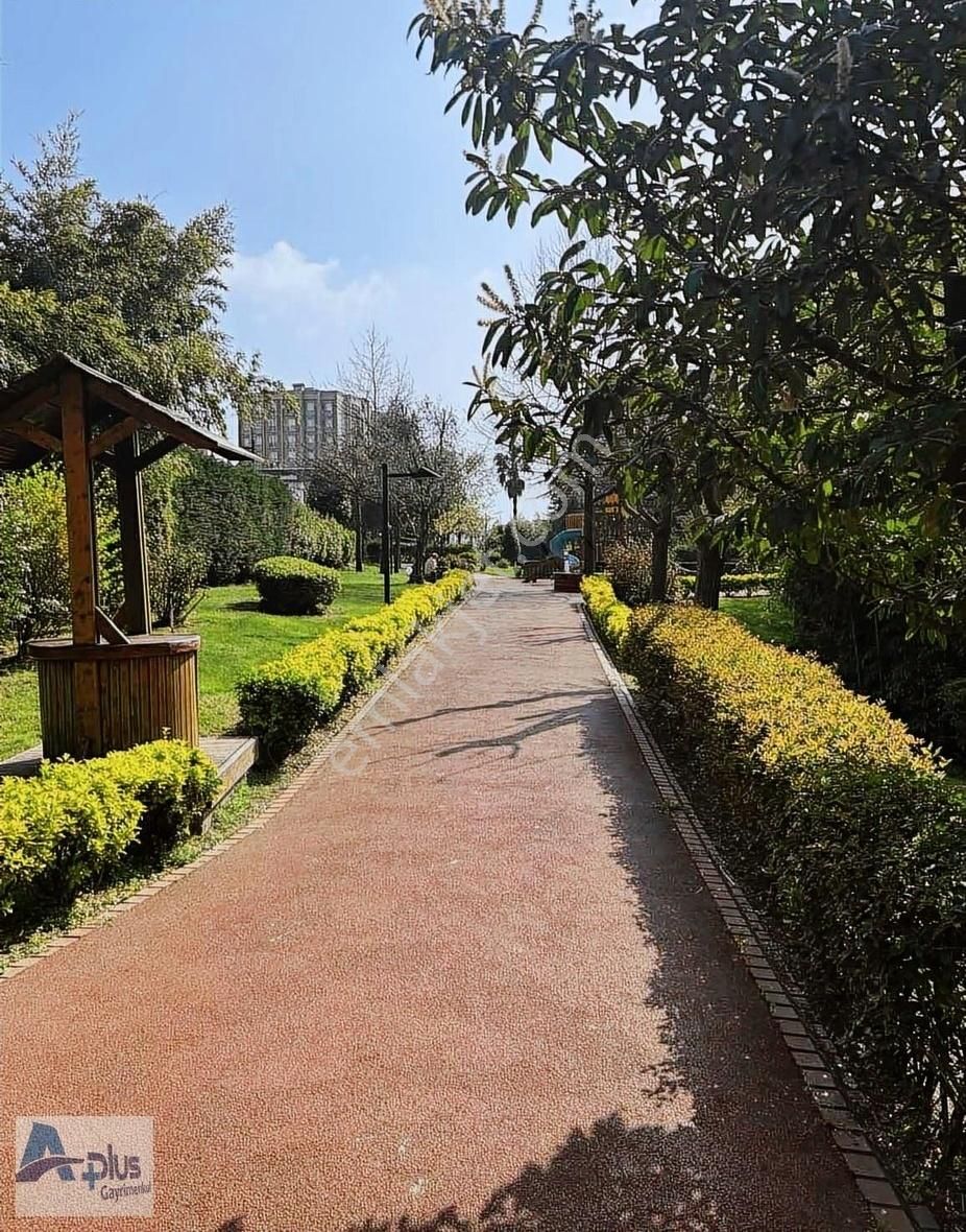 Atakent Avrupa 1 Konutlarında Satılık 3+1 Boş Daire 126m2
