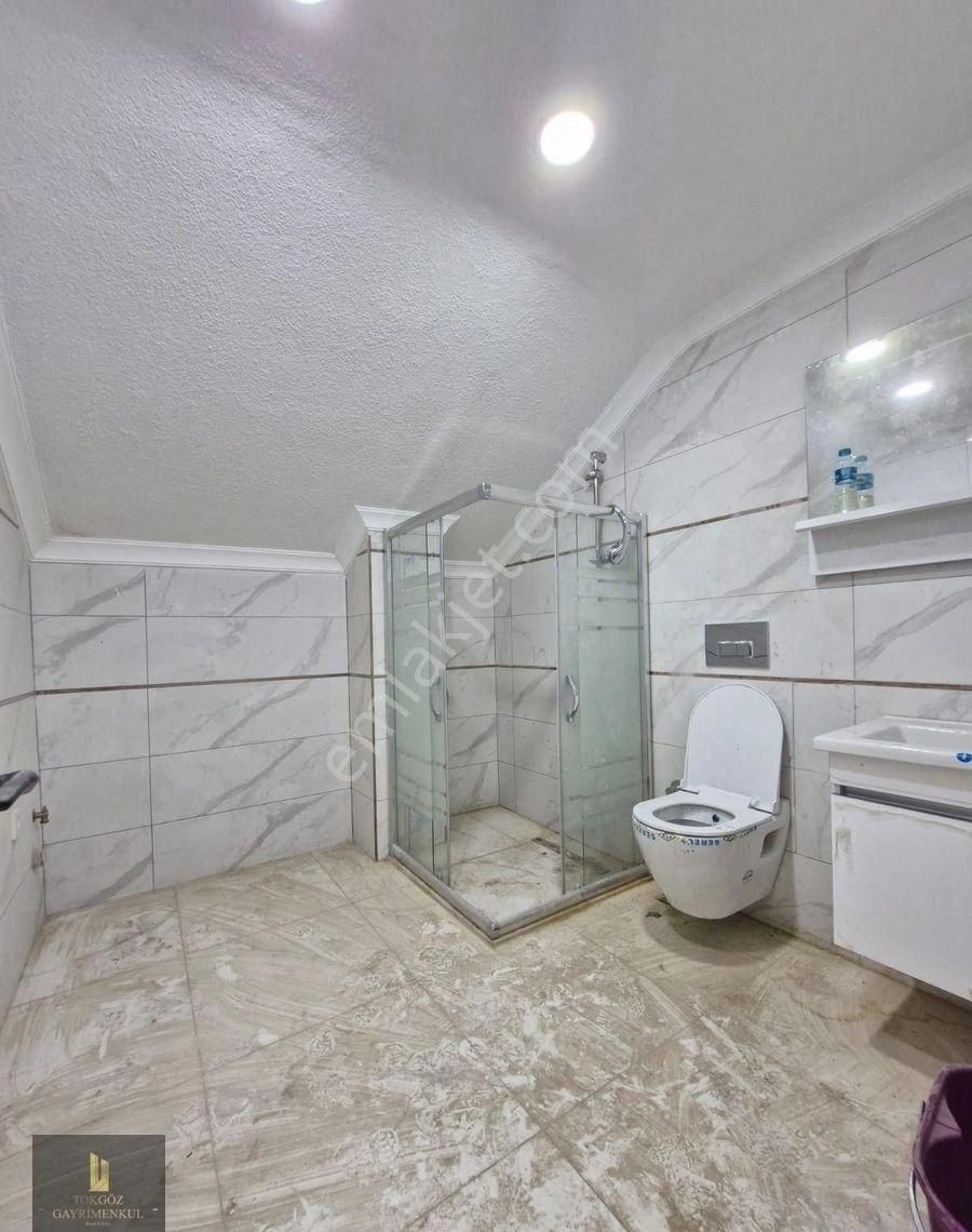 Bahçelievler Yayla Cami Yakın Merkezi Konumda 2+1 80m2 1 Yıllık