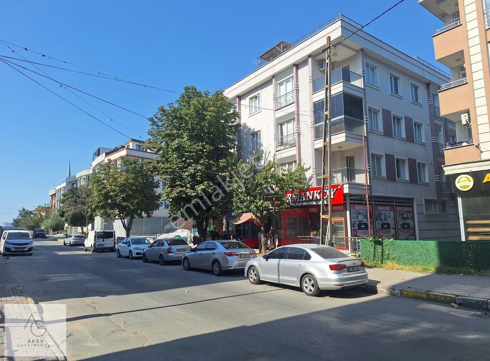 Beylikdüzü Yakuplu Acil Satılık 1+1 Daire