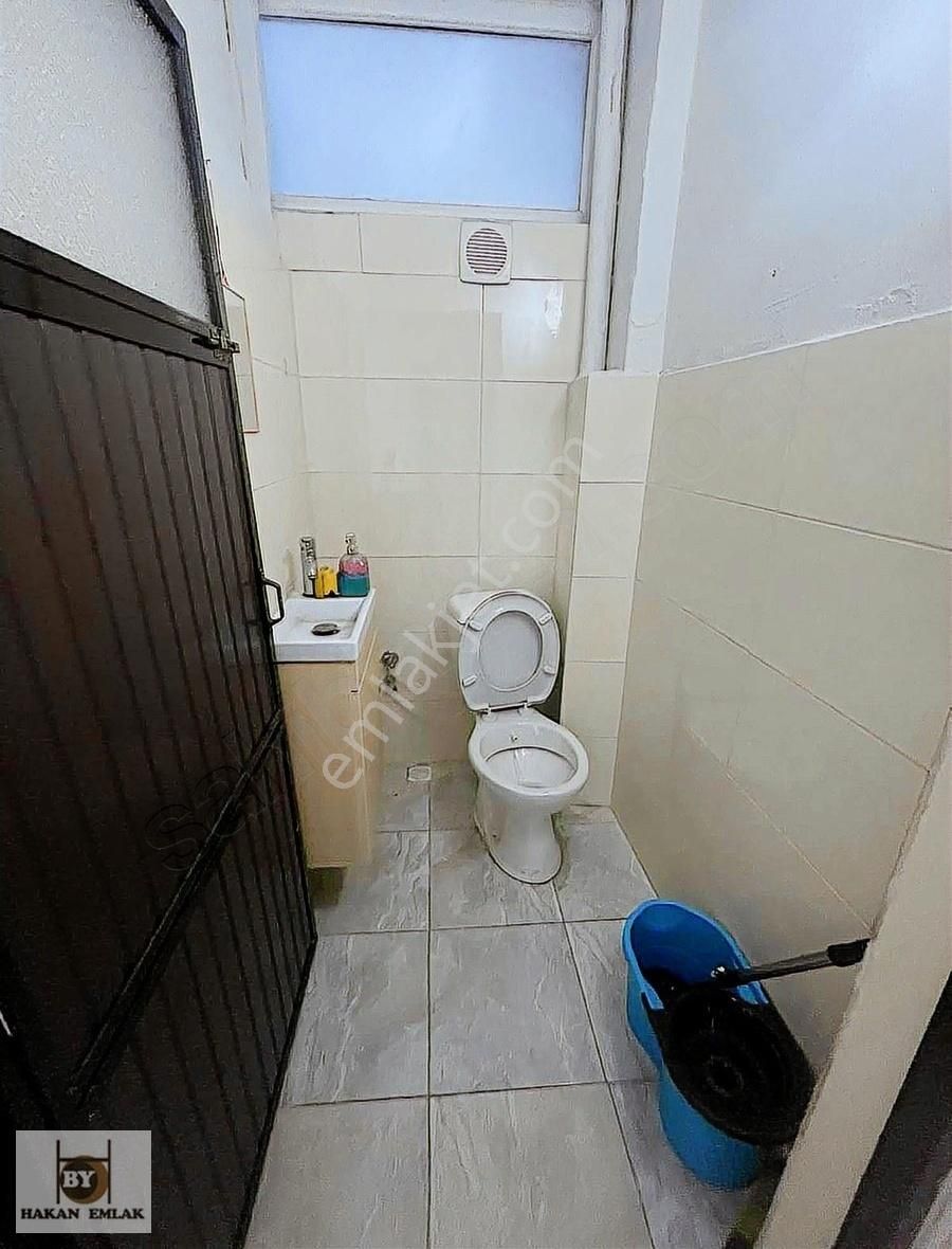 877- Güngören De Satılık 75 M2. Dükkan
