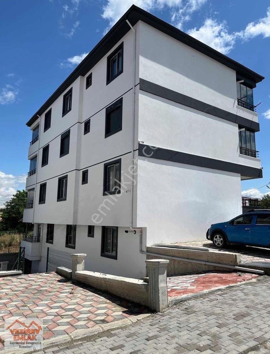 Atatürk Mah. Zeki Cevher Cami Altı 2+0 Balkonlu Yüksek Giriş Da