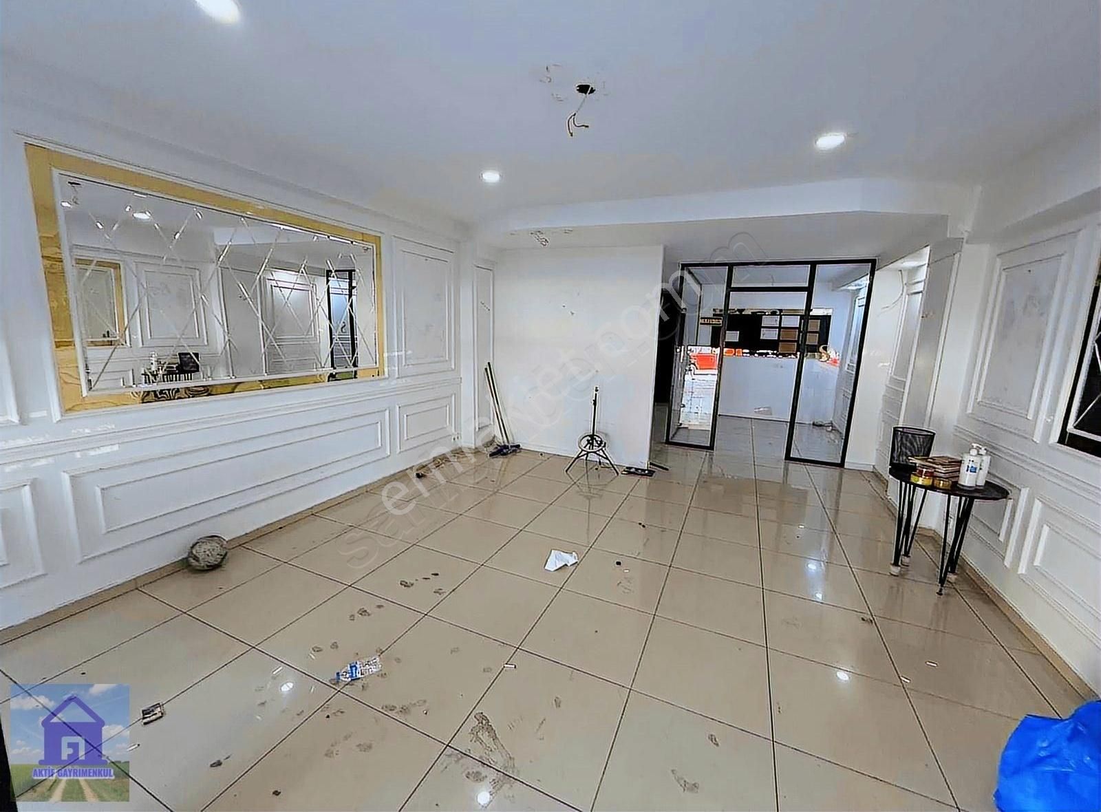 Mahmutbey Caddesi Üzerinde 2 Katlı 200 M2 Kiralık Dükkan