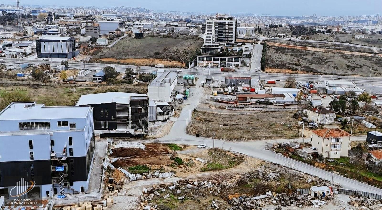 Şekerpınarda Satılık 1400 M2 1,50 Emsal Ticari Arsa - Görsel 4