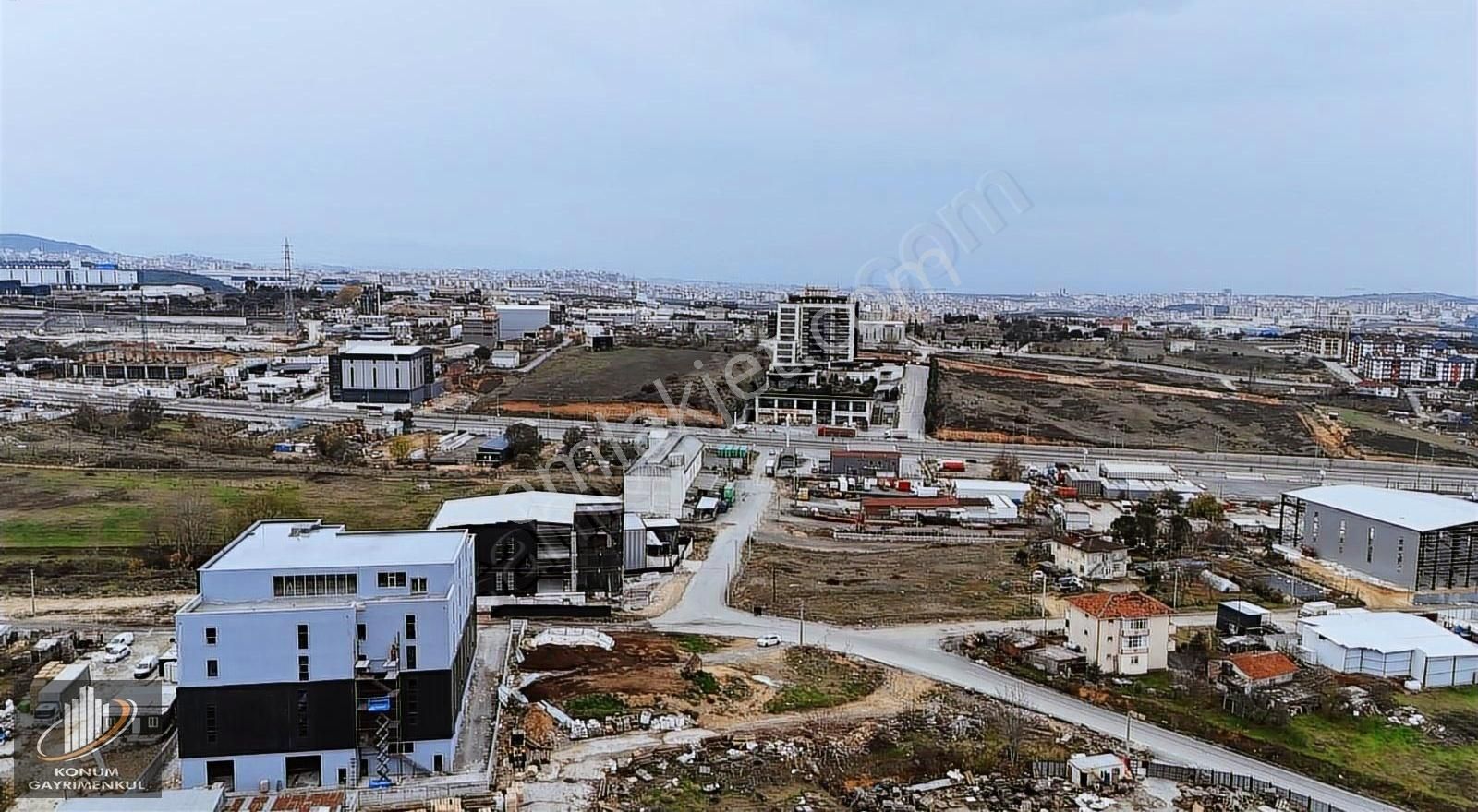 Şekerpınarda Satılık 1400 M2 1,50 Emsal Ticari Arsa - Görsel 2