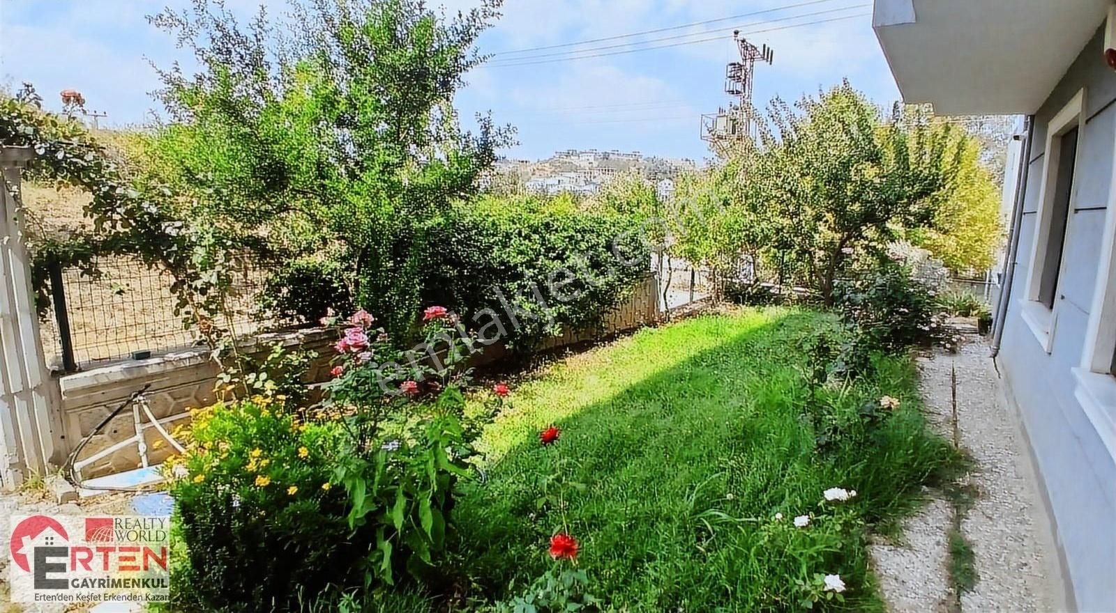 Rw Erten // Çamlıca Tunçsiper Okulu Karşısı Kiralık 2+1 Daire