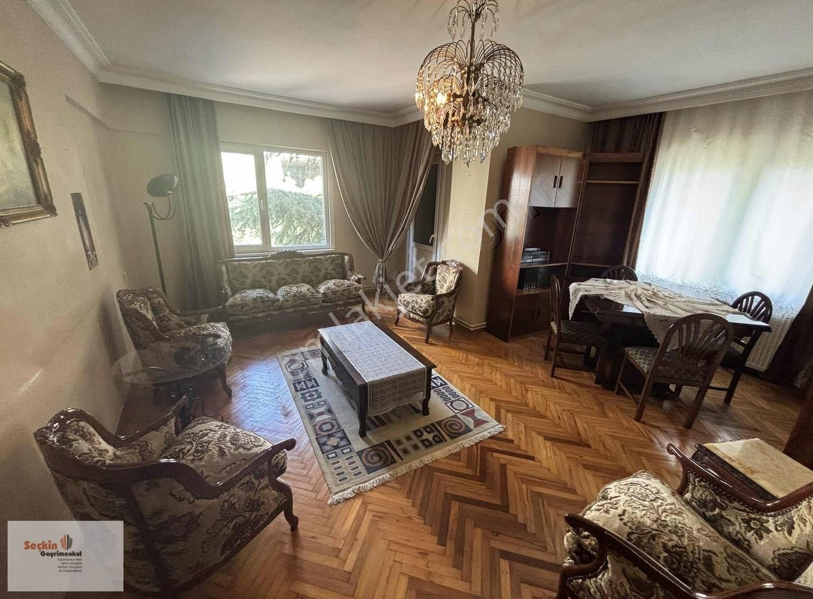 Maltepe Zümrütevlerde Kaleyurt Site İçerisinde 3+1 Eşyalı Daire