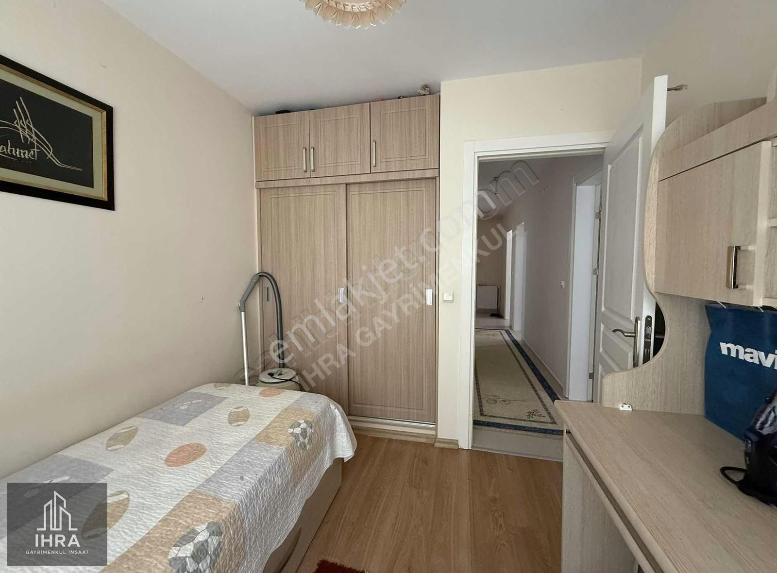 İhra'dan Paşadağ Bahçekent Sitesinde 2+1 Ara Kat Eşyalı Kiralık