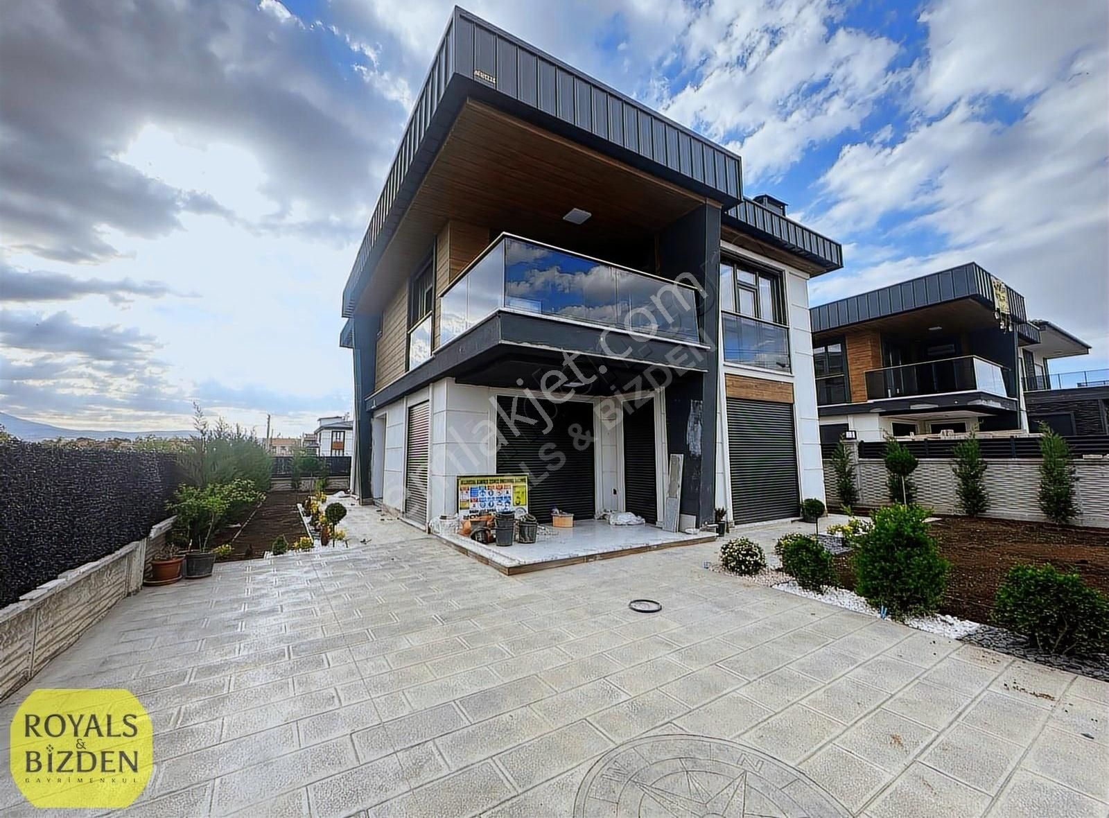Meram Harmancık Mah Çevre Yolu Yakını ''7+2 Müstakil Lüx Villa''