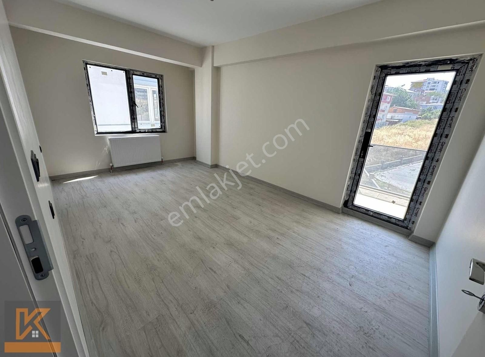 Kaan'dan Şehir Hastanesi Ve Belediyeye Yakın 2+1 Geniş Daire
