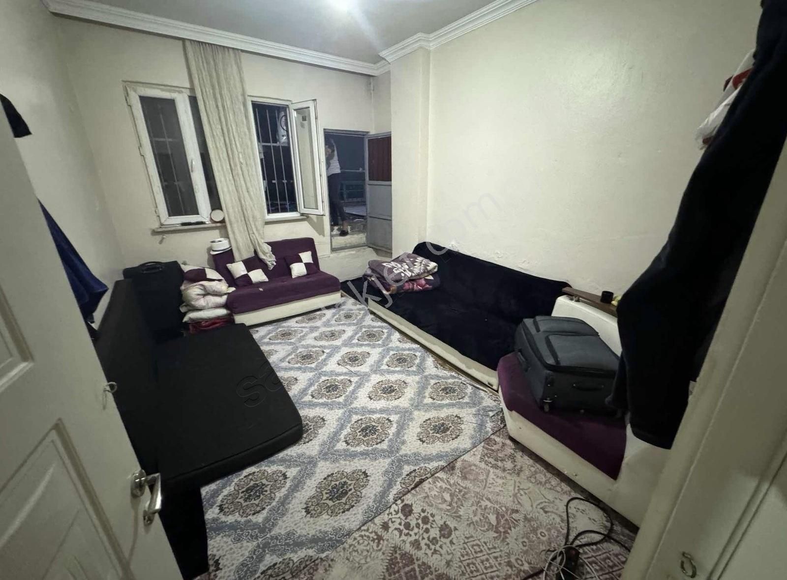 M.akif Te Satılık Yatırımlık 2+1 (8.000 Tl) Kiracılı Bahçe Katı