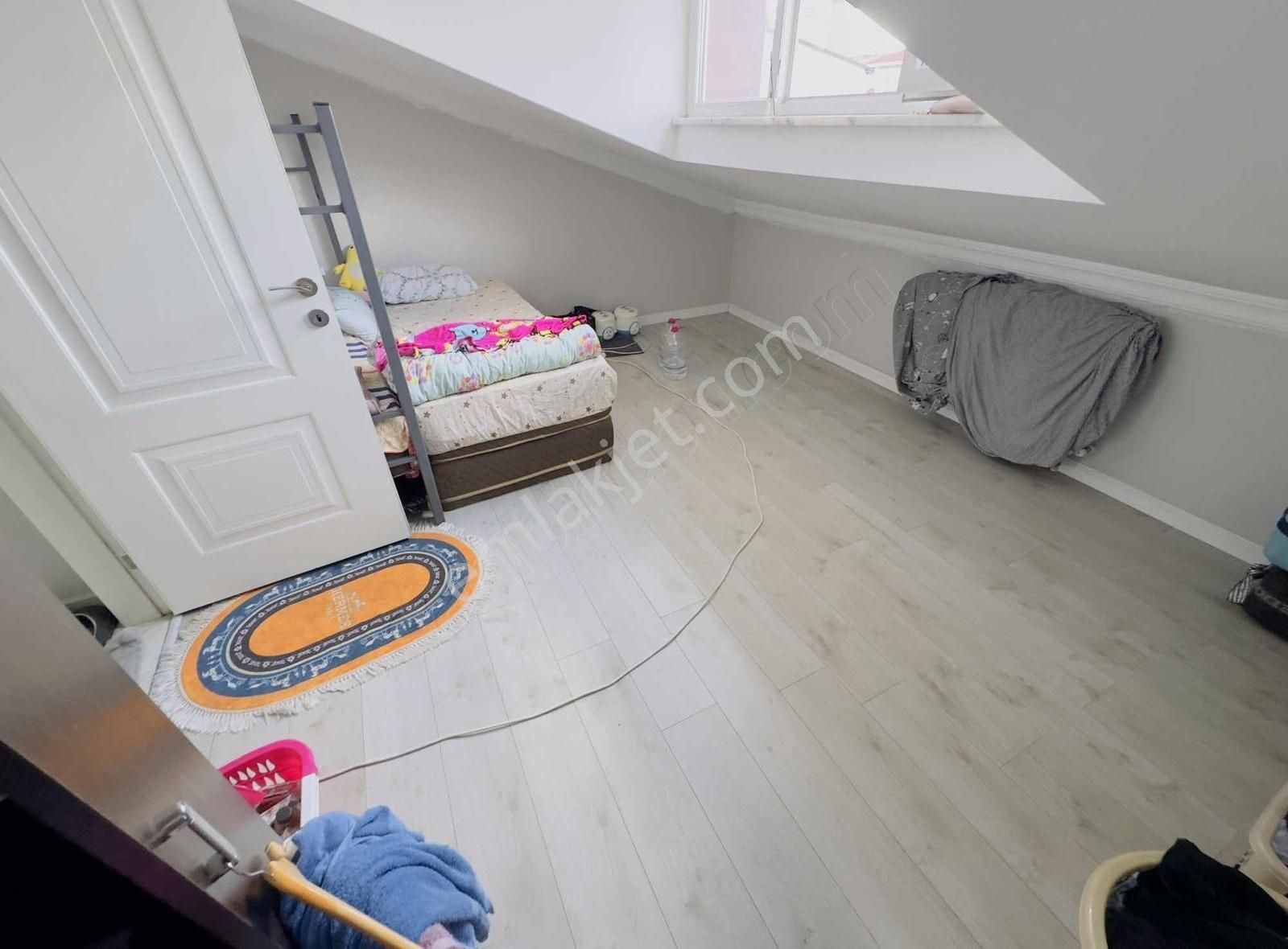 M.akif Te Satılık 2+2 150m' Güney Cephe Kullanışlı Dubleks Daire