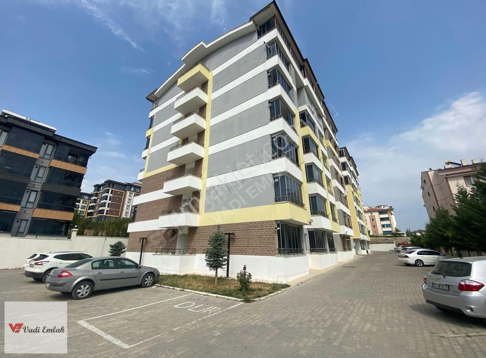 Vadi Emlak'tan Güneşli Mahallesi'nde Eşyalı 2+0 Kiralık Daire
