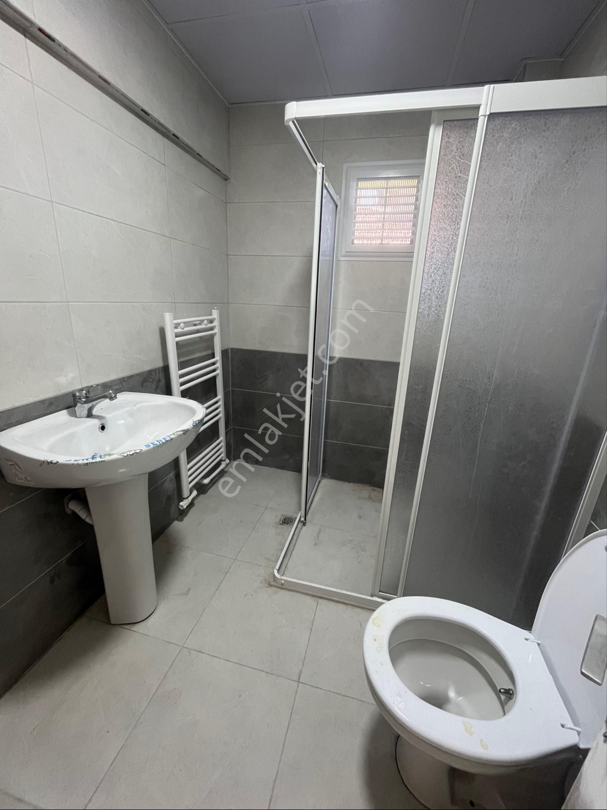 Abc Konutlarında Yeni Tadilatlı Temiz Kiralık Daire