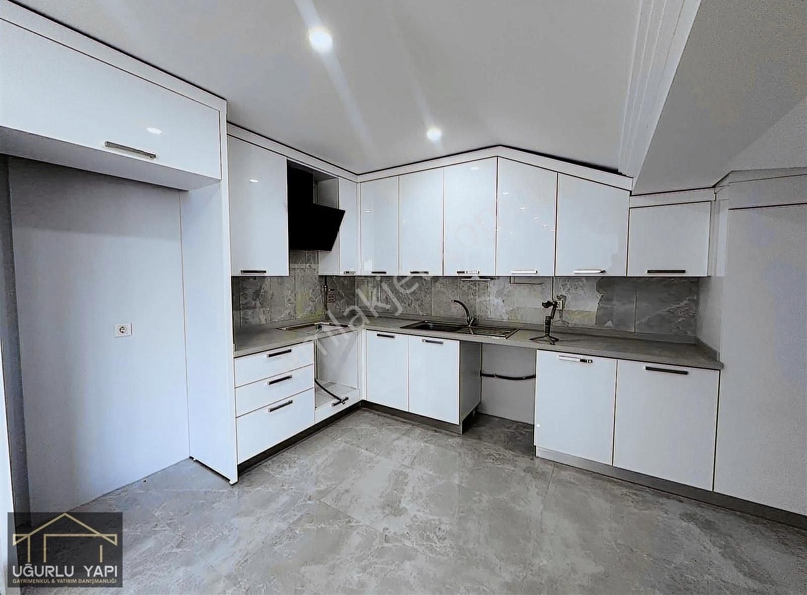 Büyükçekmece`de Lüks Ve Modern Aile Sitesinde Kiralık 3+1 Daire - Görsel 5