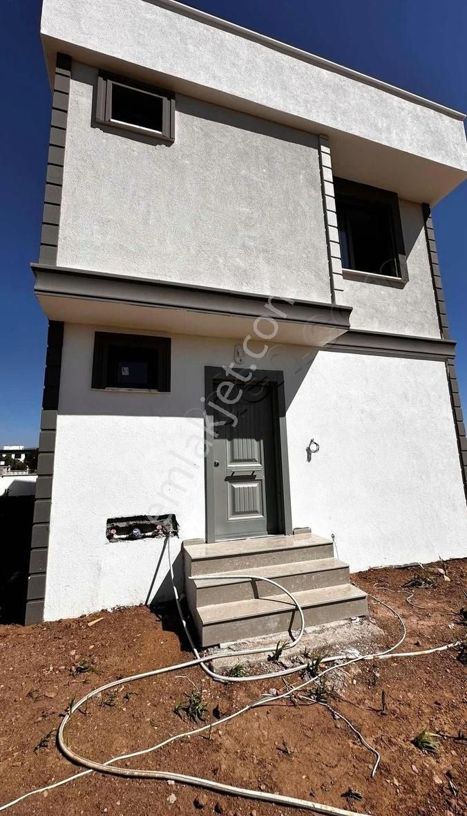 Gömeç Neşe Emlak Tan Satılık Villa