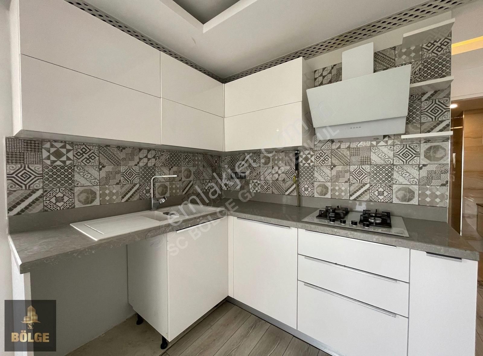 Bölge'den Ultralüx Sosyal Donatılı Site İçerisinde Geniş 2+1