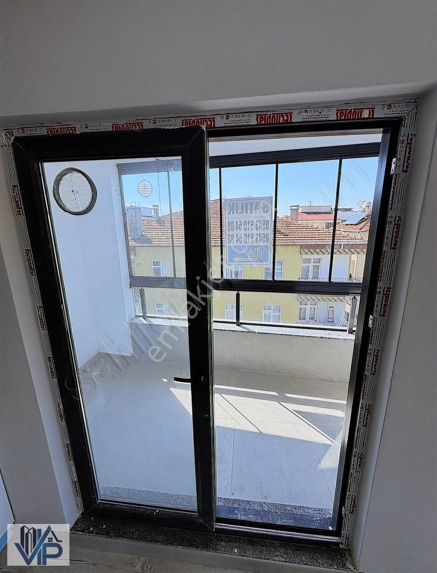 Bafra Vıp Gayrımenkulden Emirefendi Mah'de Satılık 2+1 Daire!!