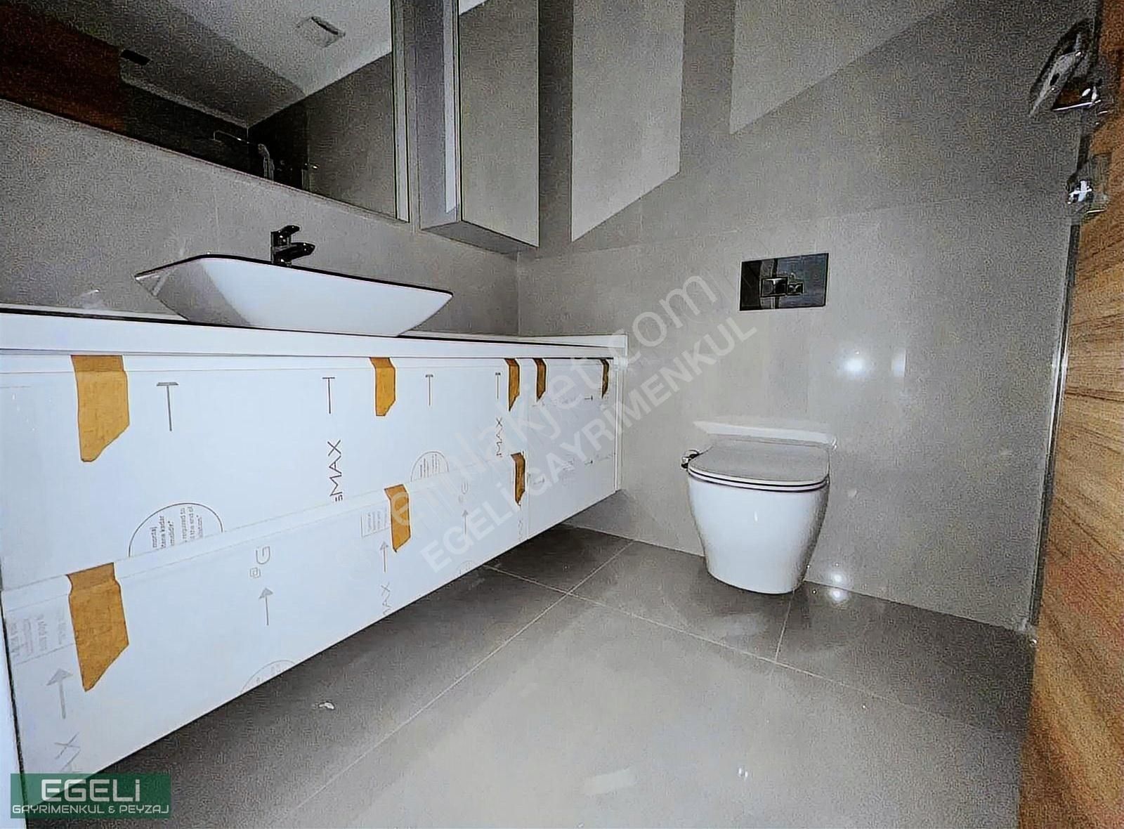 Egeli'den Balkan'da Shu09 Sitesinde Ara Kat 3+1 Kiralık Daire