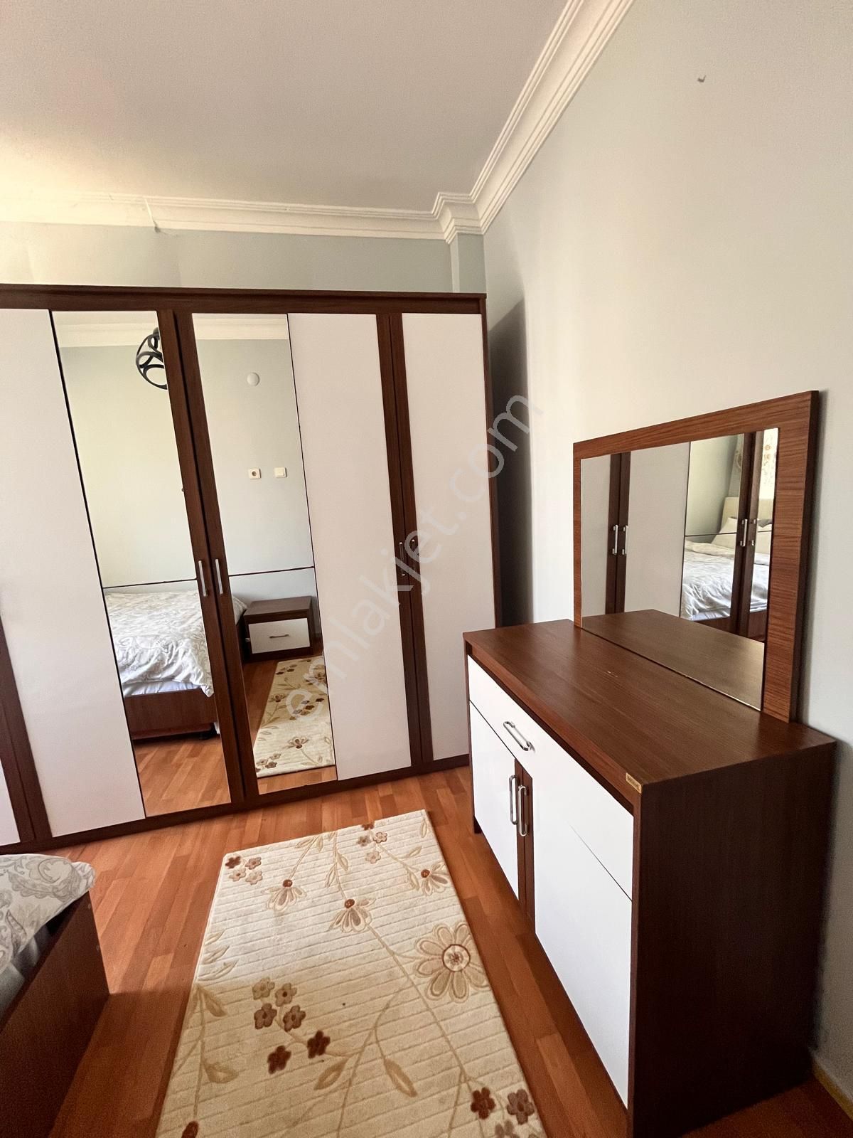 Fatih Hırka-i Şerif Camiine 100 Metre Öğrenci Dostu Fiyat, Yurt Konforunda Full Eşyalı 2+1. - Görsel 13