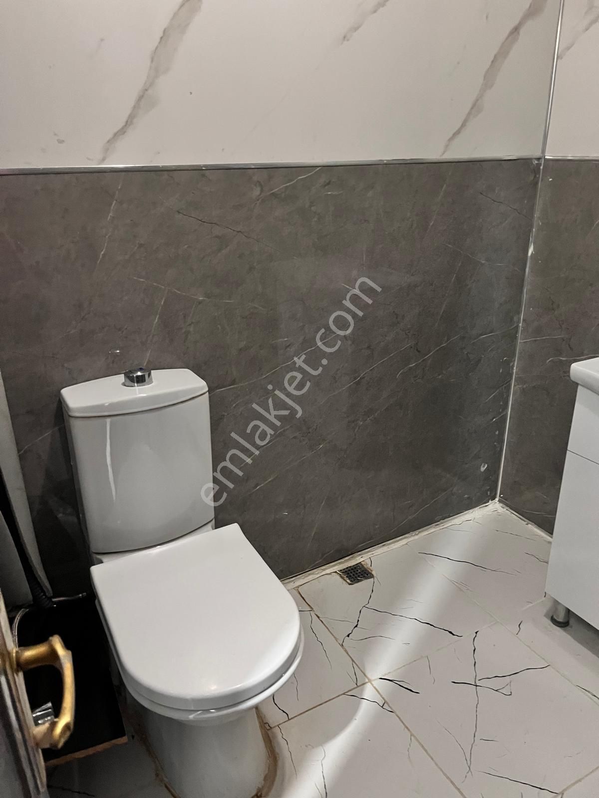 Fatih Hırka-i Şerif Camiine 100 Metre Öğrenci Dostu Fiyat, Yurt Konforunda Full Eşyalı 2+1. - Görsel 14