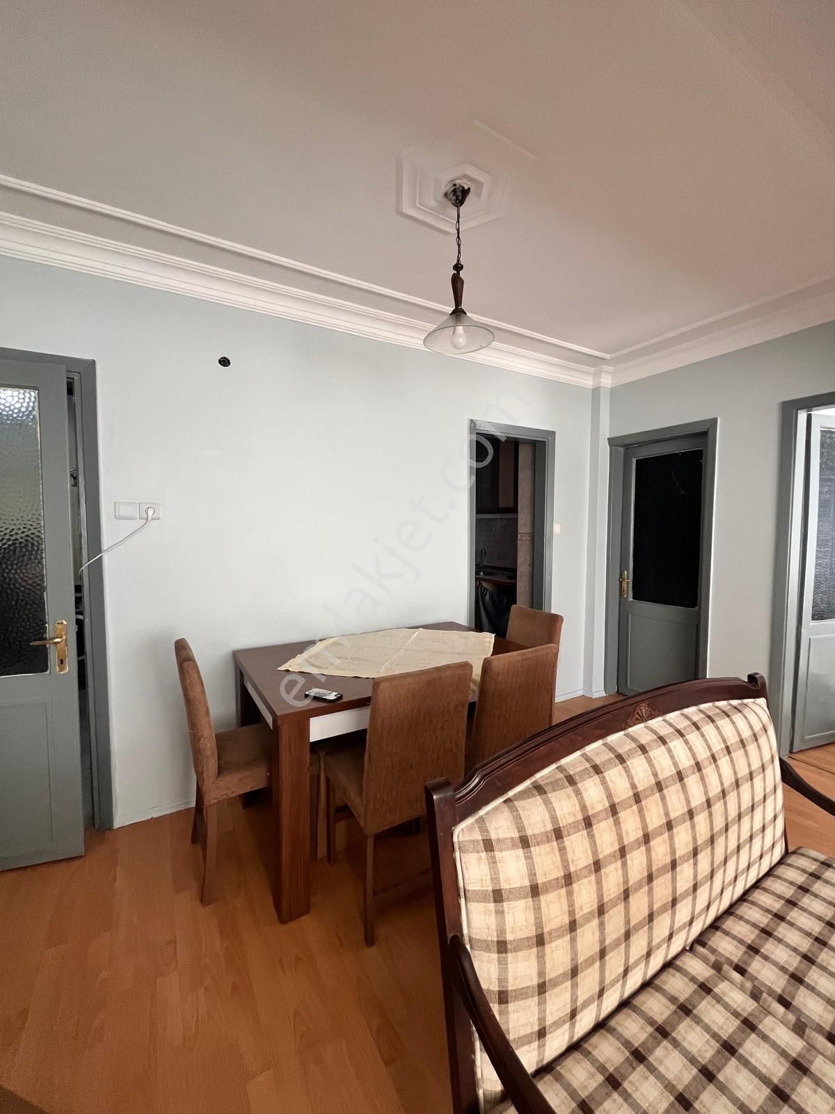 Fatih Hırka-i Şerif Camiine 100 Metre Öğrenci Dostu Fiyat, Yurt Konforunda Full Eşyalı 2+1. - Görsel 2