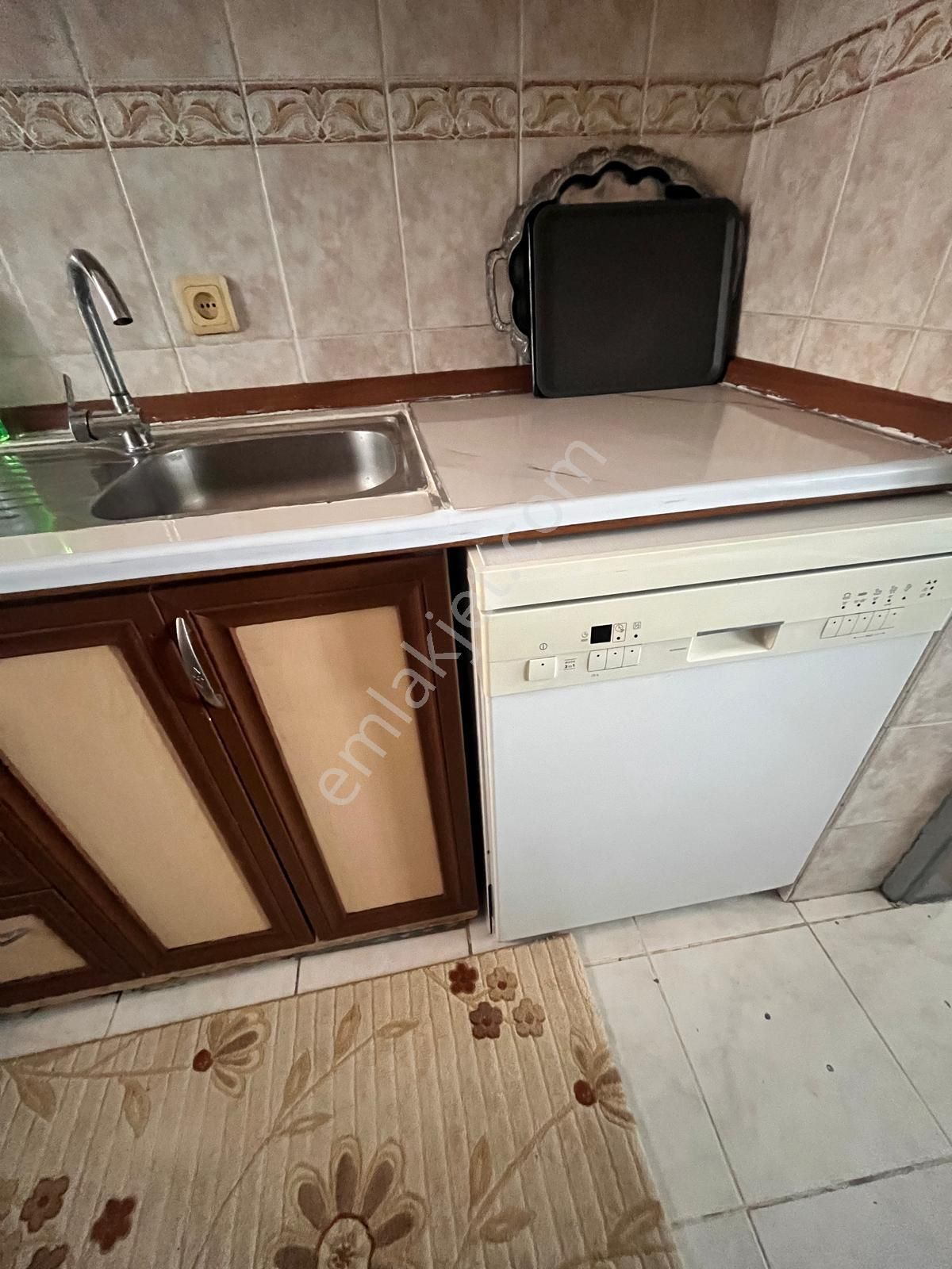 Fatih Hırka-i Şerif Camiine 100 Metre Öğrenci Dostu Fiyat, Yurt Konforunda Full Eşyalı 2+1. - Görsel 3