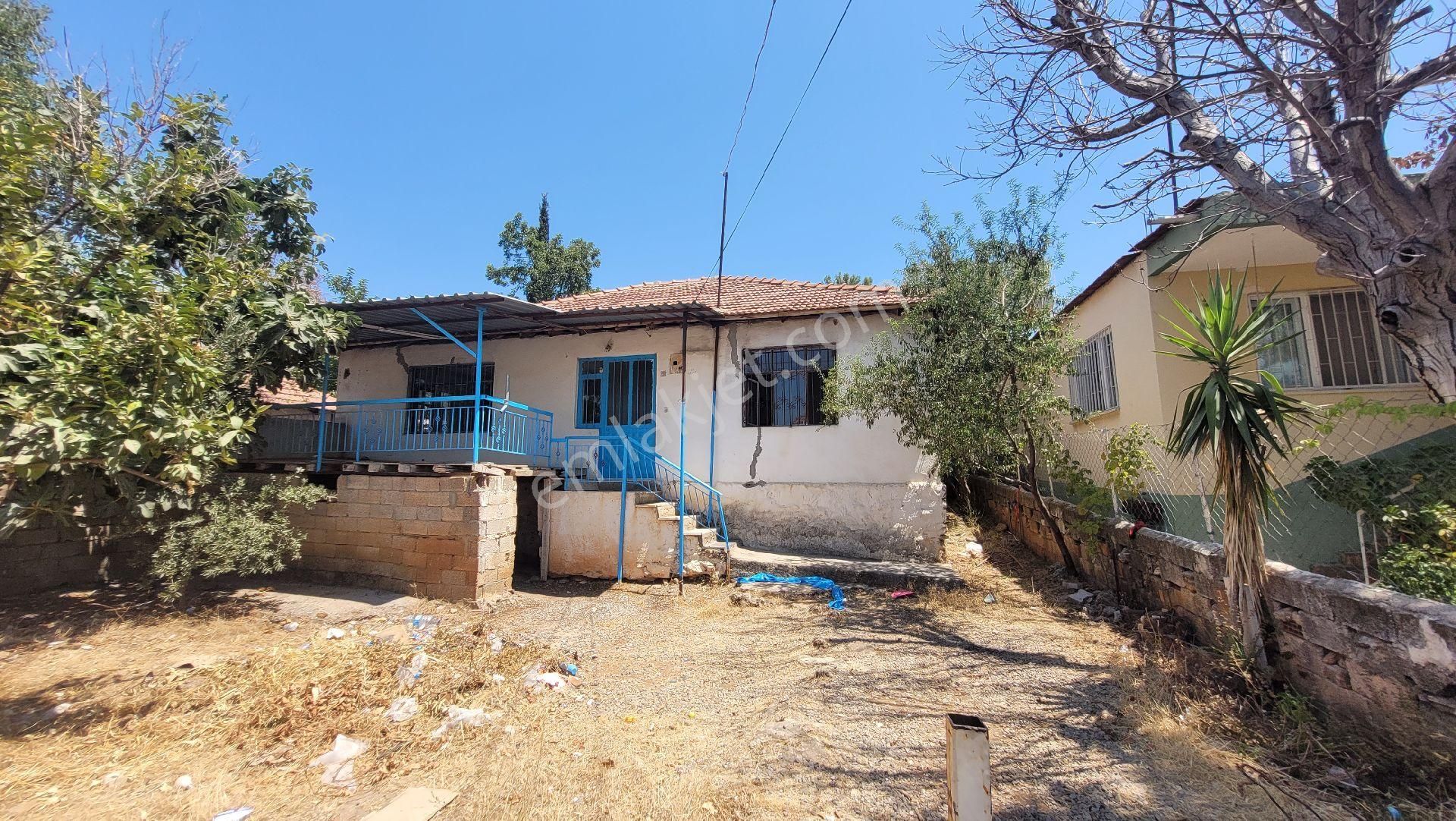 Esentepe'de Kiralık 2+1 Bahçeli Müstakil Ev