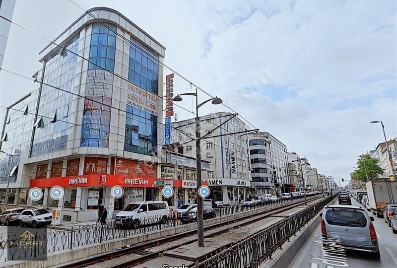 Hicret'den E.edirne Asfaltı Cad Üzerinde 320m² 2.ve 3.kat İşyeri