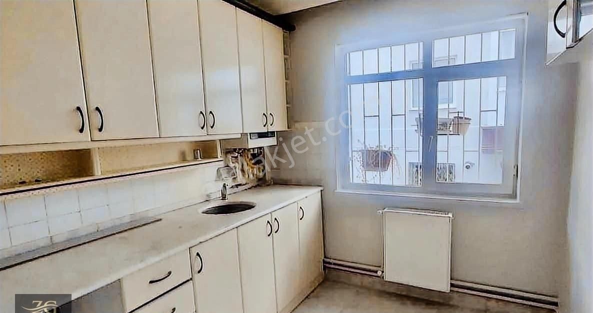 Dikmen Sokullu Mehmet Paşa Mah. 2+1 Yapılı Satılık Daire