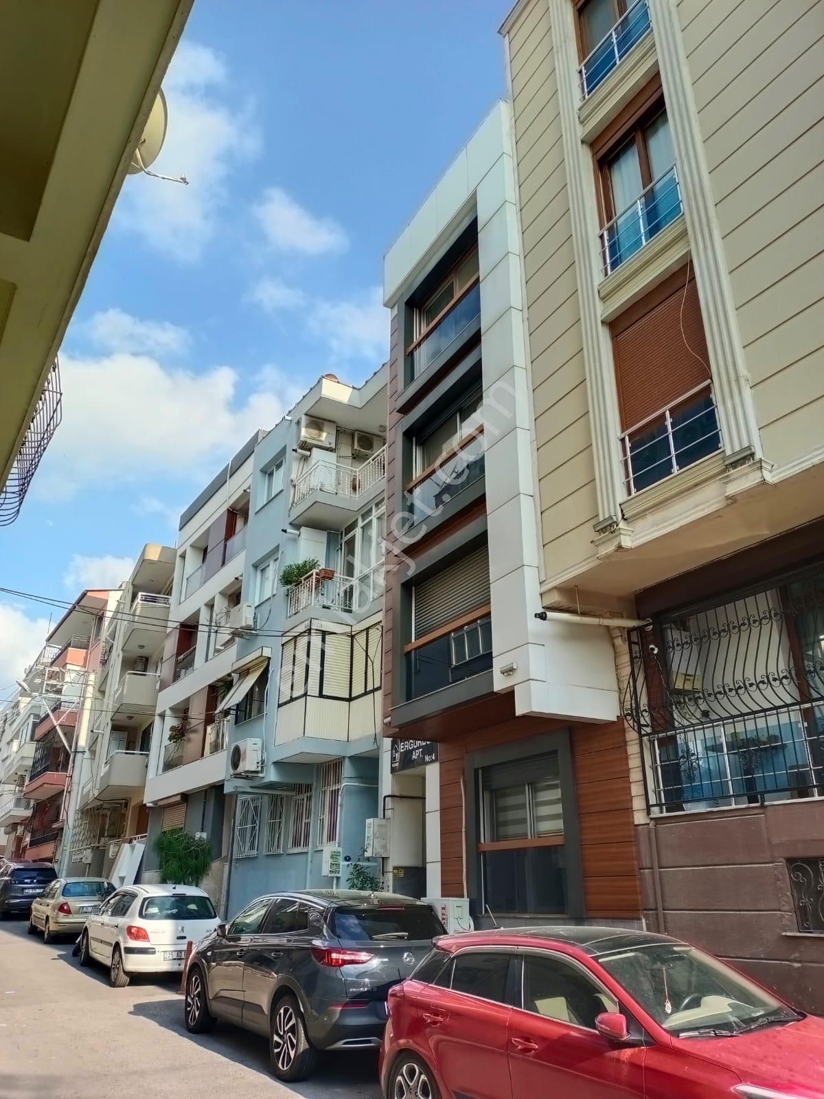 Hatay Murat Reis Mahallesinde 2+1 Genç Bakımlı Satılık Daire