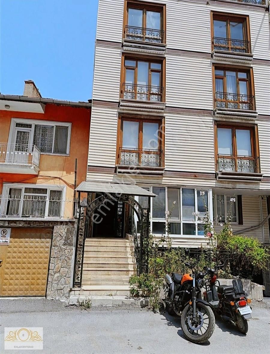 Emlakcenter43 Den Atatürk Bulvarı Arka Cadde'de Satılık Arakat
