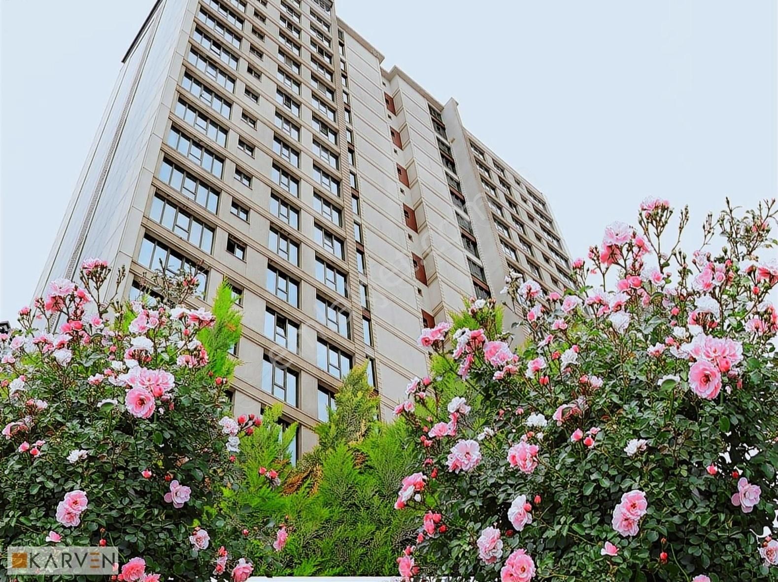Merkezi Konumda Geniş Ve Şık Tasarımıyla 2+1 Site İçinde Daire