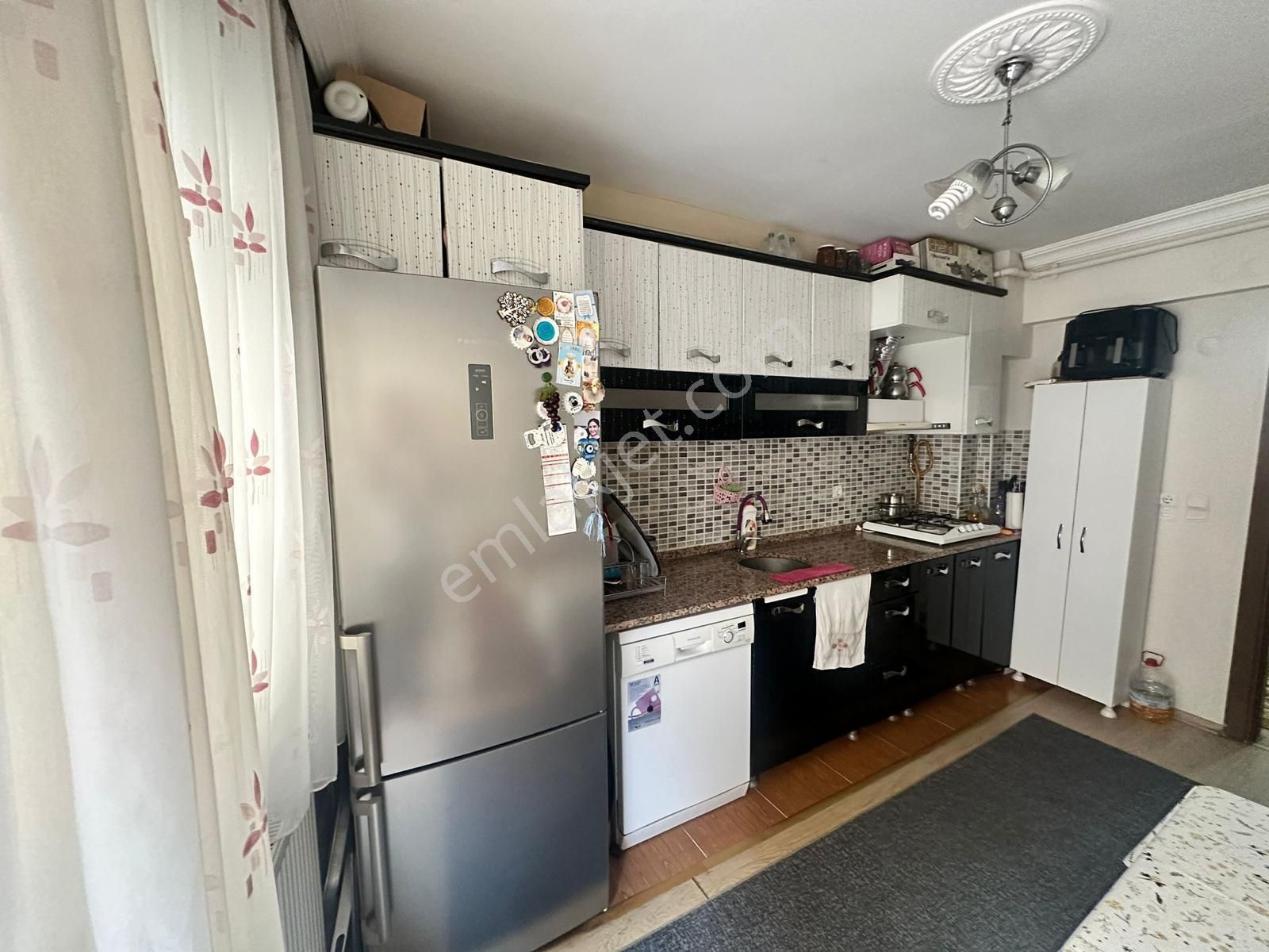 🏡 Kuşlu Bahçe Mahallesi 🏡 ✅3+1 140m2 4 Katlının 2 Katı ❇️ Kapalı Mutfak