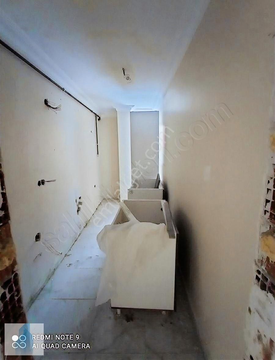 Güngören Merkez De Satılık 2+1, 80 M2 , Yüksek Giriş Sıfır Daire