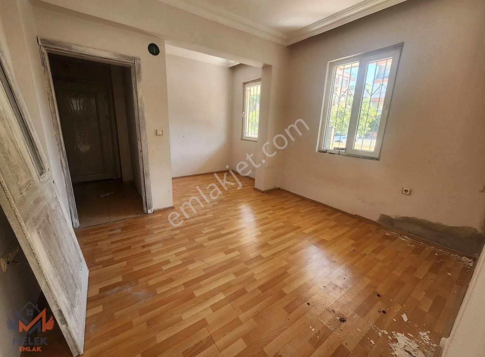 Gündoğdu Mahallesinde 1+1 Ayrı Mutfaklı Mükemmel Daire