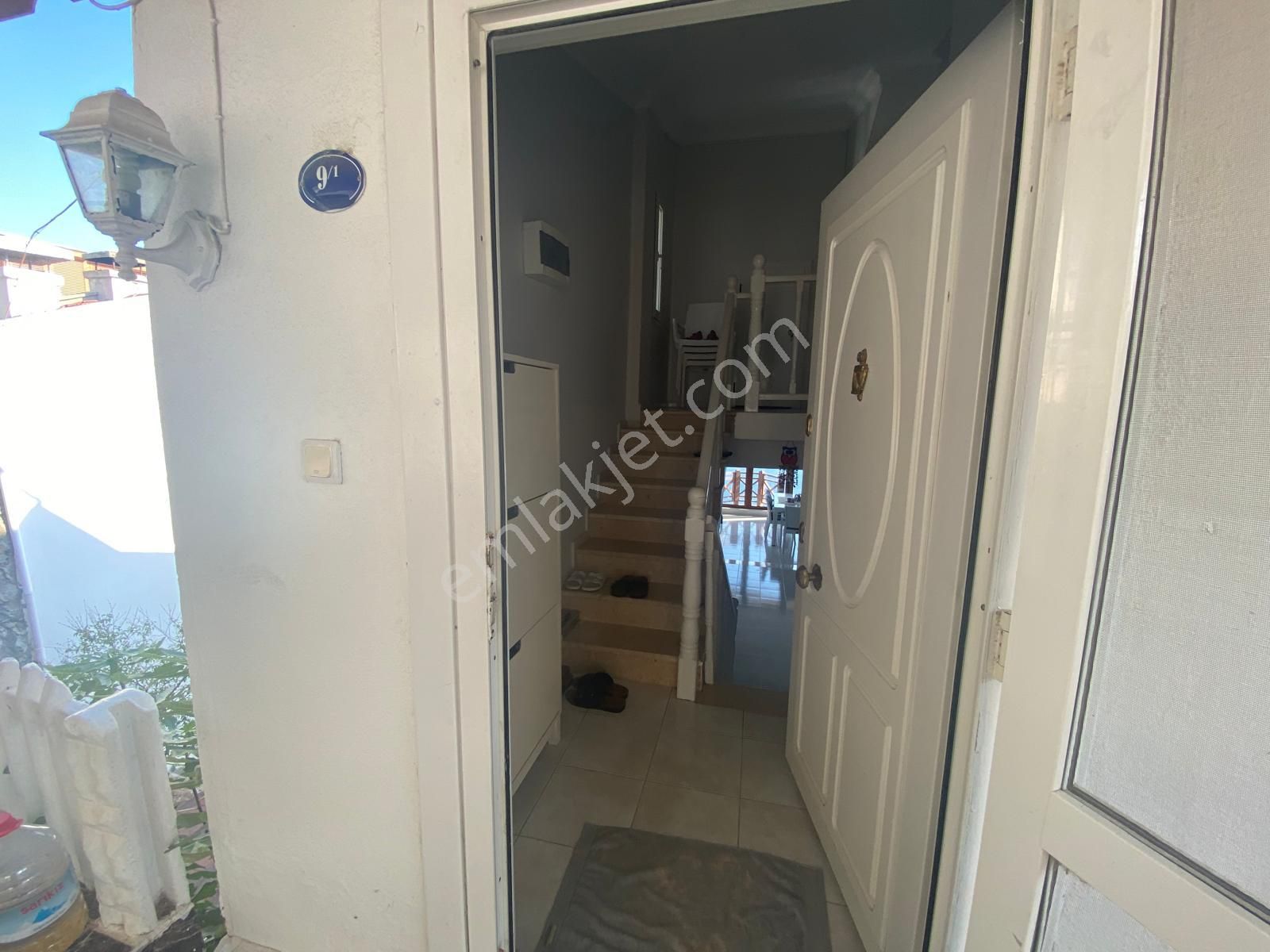 Turyaptan Çandarlı İlkyankı'da 3+1 Tadilatlı Villa - Görsel 4