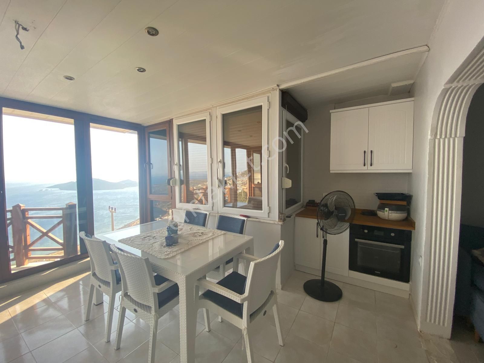 Turyaptan Çandarlı İlkyankı'da 3+1 Tadilatlı Villa - Görsel 17