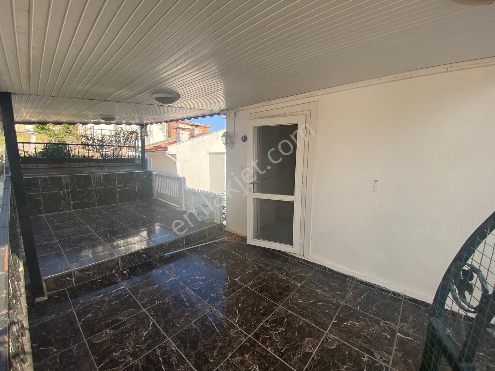 Turyaptan Çandarlı İlkyankı'da 3+1 Tadilatlı Villa - Görsel 3