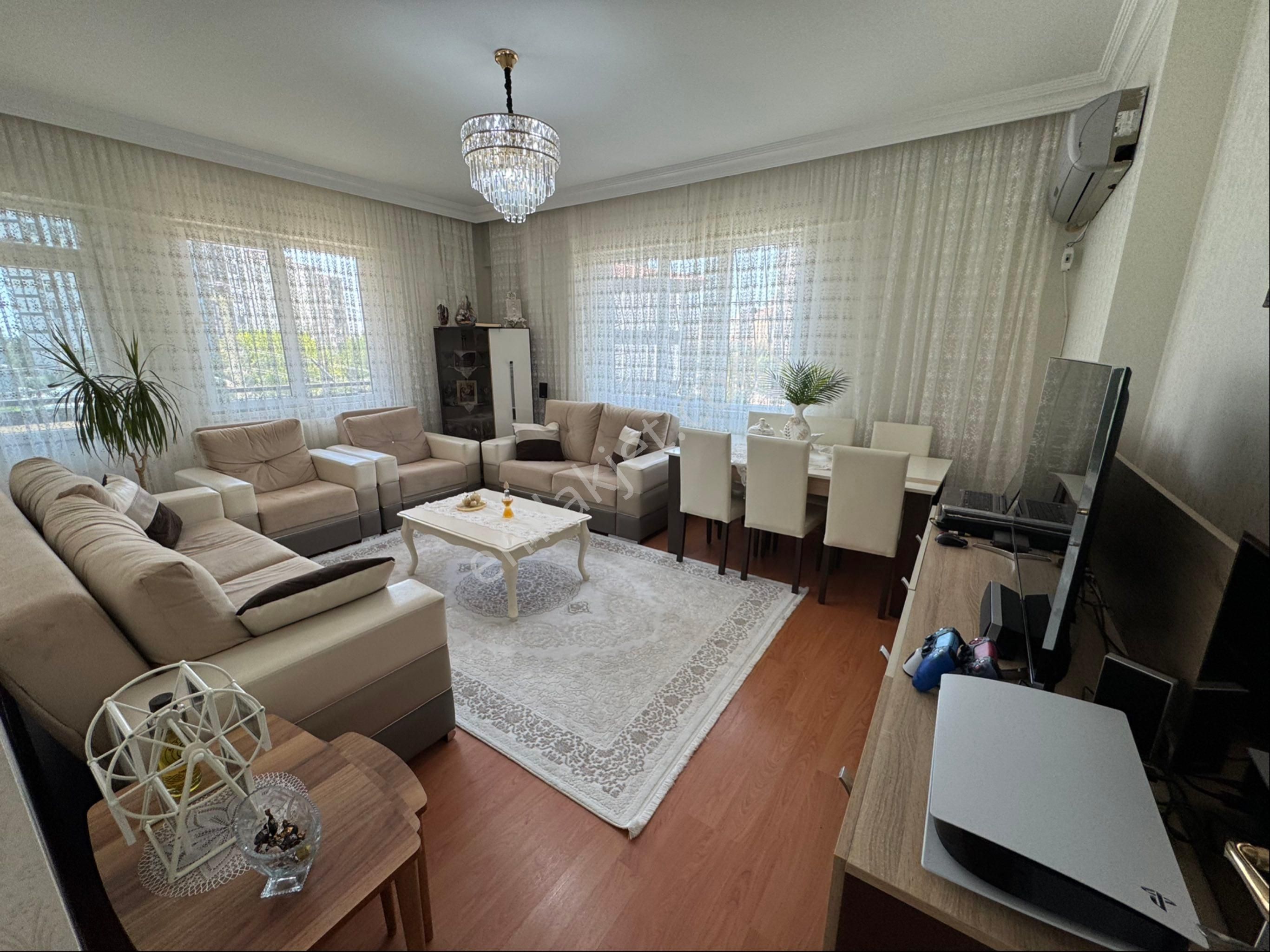 G.antep Karataş Şahintepe Mahmetkezi Konumda Ara Kat Bakımlı Satılık 3+1 Daire