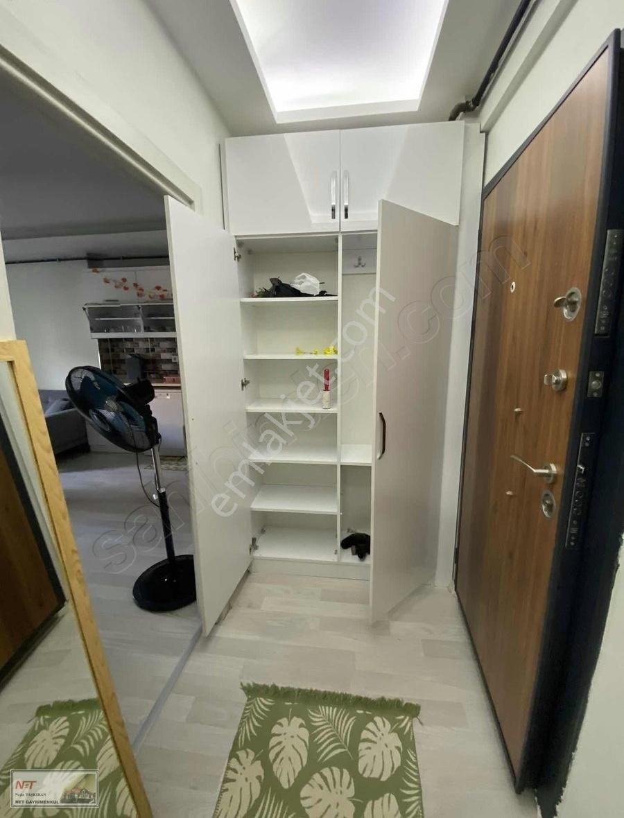 Karşıyaka Merkezde Yeni Binada 2+1 Eşyalı Daire Asansörlü