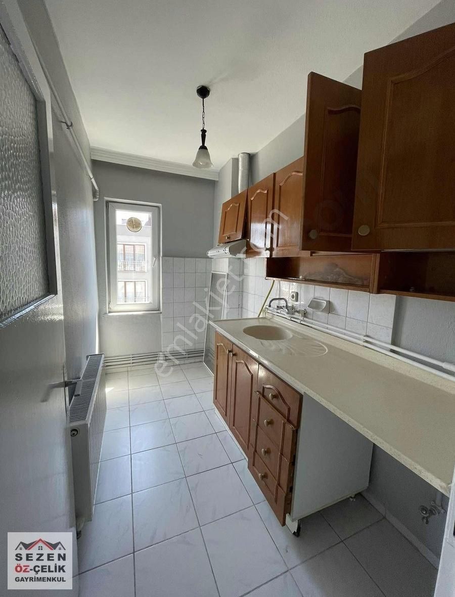Çanakkale Demircioğlu Caddesinde Kiralık 2+1 Daire