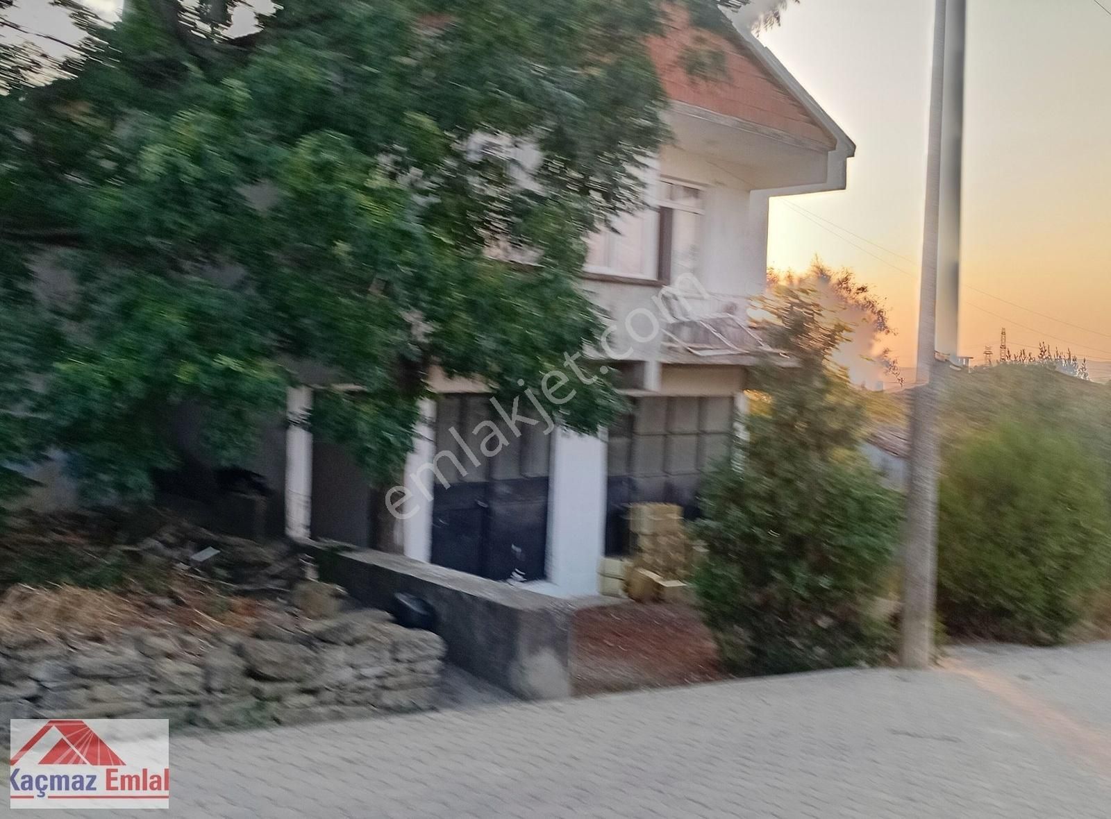 Gelibolu Kavak Köy, Köy Merkezinde Müstakil Ev-arsa - Görsel 3
