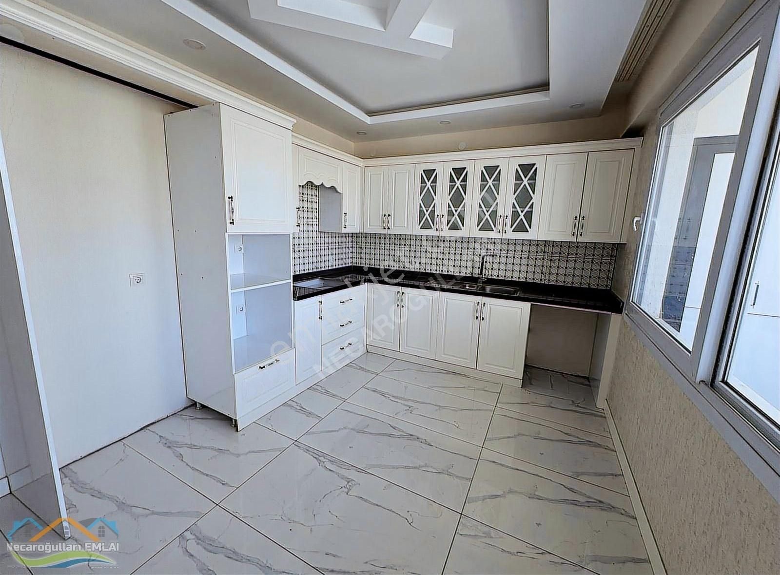 Necaroğullarından Winstown Avm Civarı Lüks Daire
