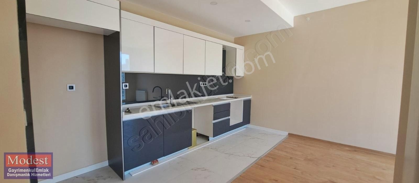 Kartal Yakacık Grand Tower Sitesinde 2+1 Daire - Görsel 12