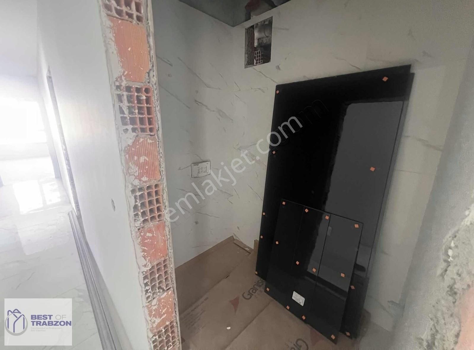 Bostancı Mevki Satılık Lüks 3+1 Deniz Manzaralı Daire