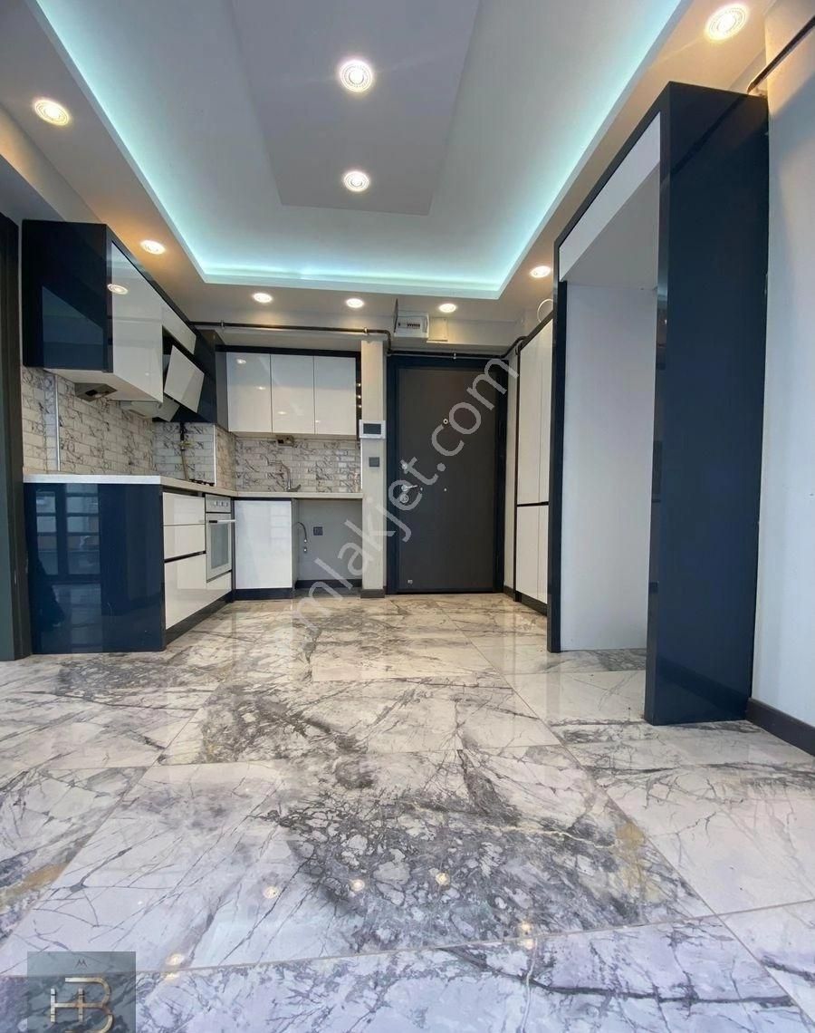 Bayrakçeken'den 1+1 Kiralık Aktaş Mah Ünv Dur Ara Kat
